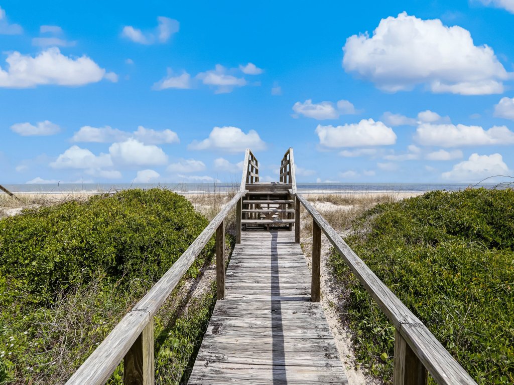 Oceanfront Pet Friendly Unit Vacation Rental in Fernandina Beach - RedAwning