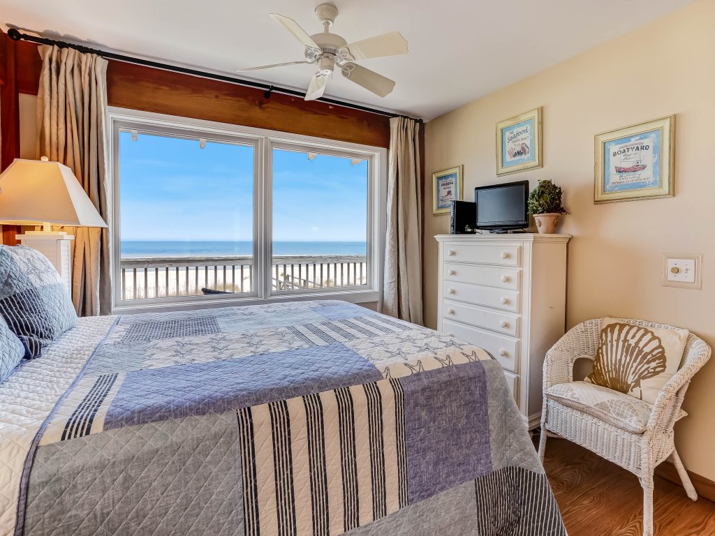 Oceanfront Pet Friendly Unit Vacation Rental in Fernandina Beach - RedAwning