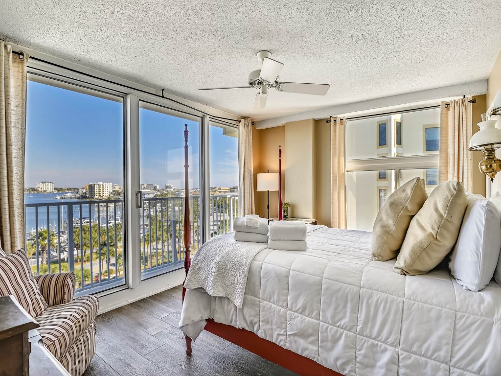 WVT 604 is a Beautiful 3 BR 2 Ba with a Boat Slip Vacation Rental in Destin - RedAwning