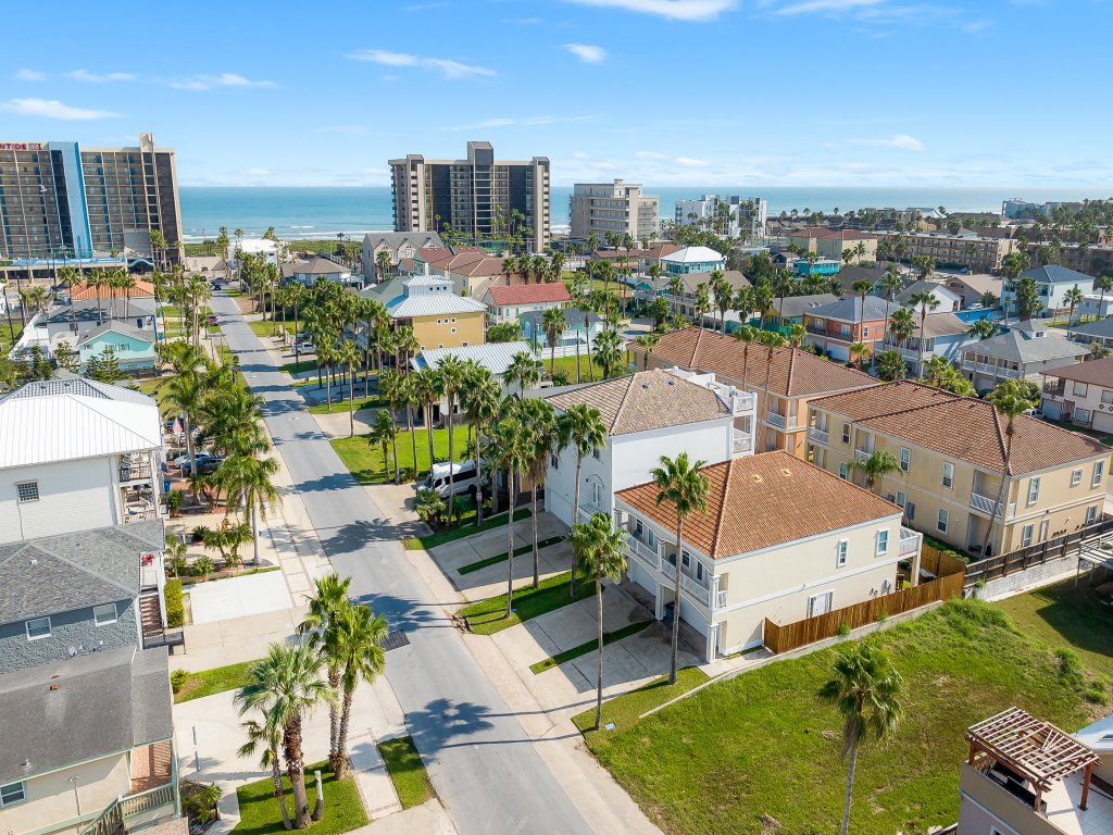 109B E. Redsnapper Vacation Rental in South Padre Island - RedAwning
