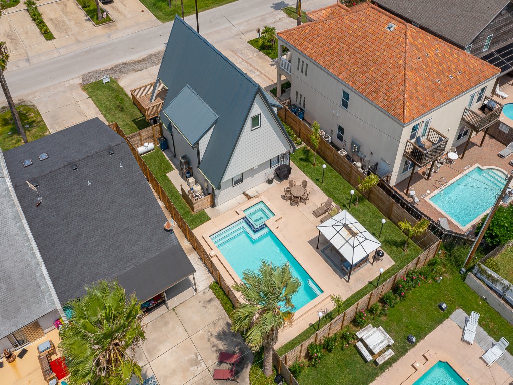 117 E. Bahama Vacation Rental in South Padre Island - RedAwning