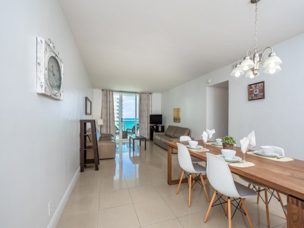 Ocean View 1BR Luxury Suite at The Tides Hollywood Vacation Rental in Hollywood - RedAwning