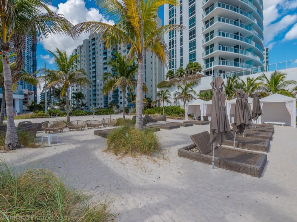 Private 2BR Bay/Ocean Views at Hyde Beach House Vacation Rental in Florida - RedAwning
