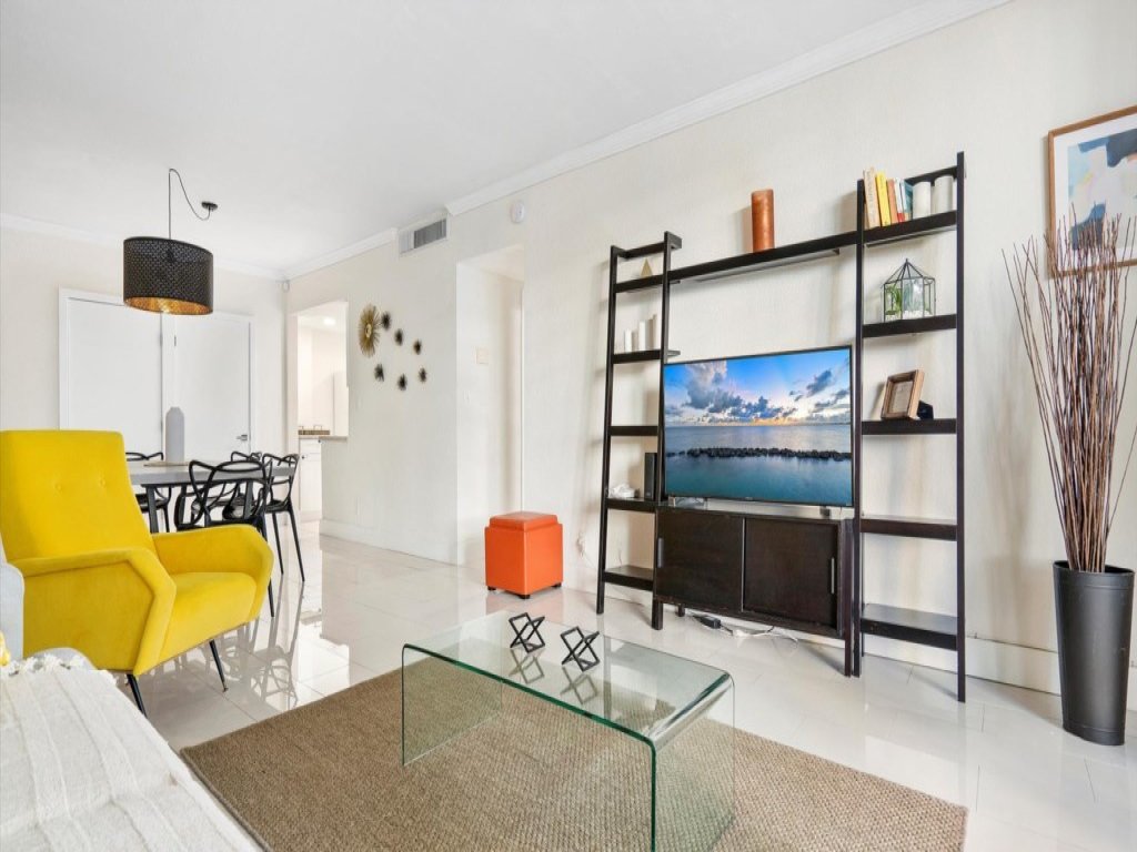 2BR Luxury Suite with Patio at The Tides Hollywood Vacation Rental in Hollywood - RedAwning