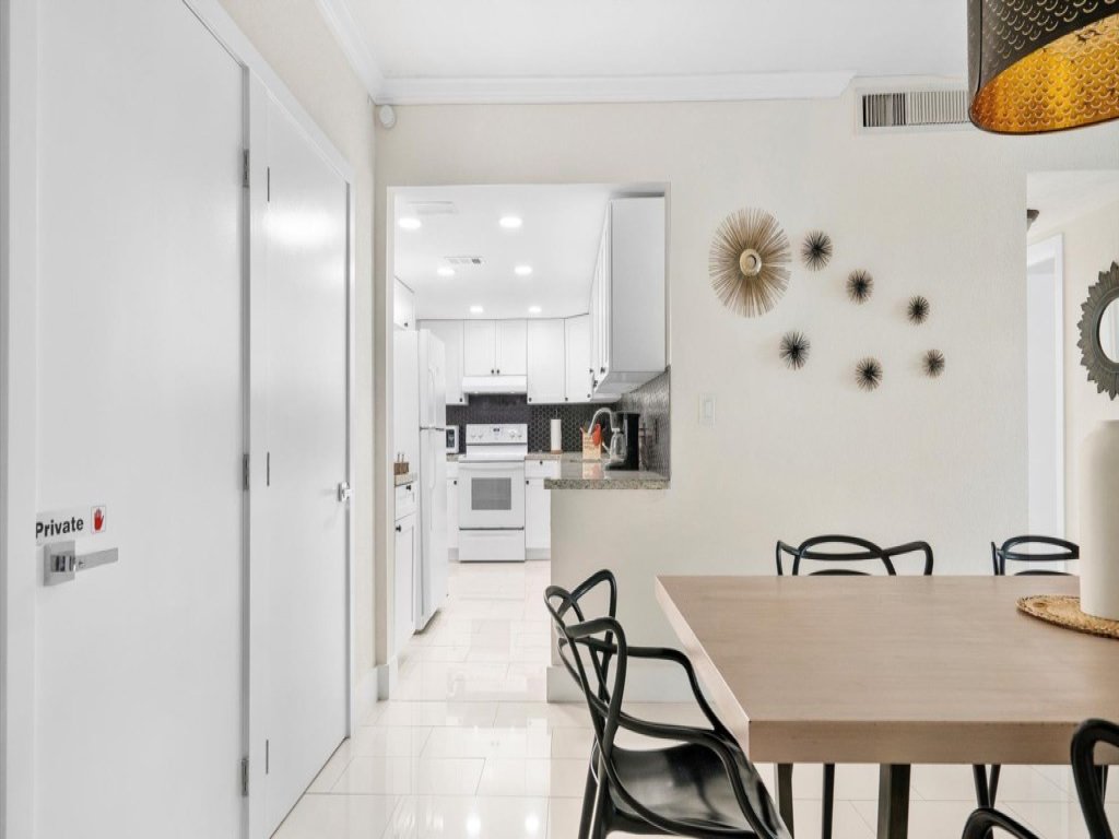 2BR Luxury Suite with Patio at The Tides Hollywood Vacation Rental in Hollywood - RedAwning
