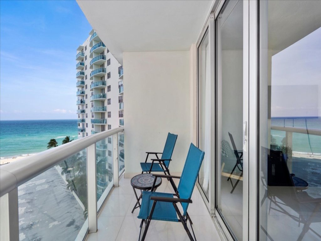 2BR Ocean View Luxury Suite at The Tides Hollywood Vacation Rental in Hollywood - RedAwning