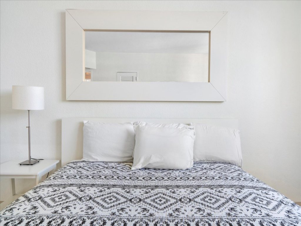 2BR Ocean View Luxury Suite at The Tides Hollywood Vacation Rental in Hollywood - RedAwning