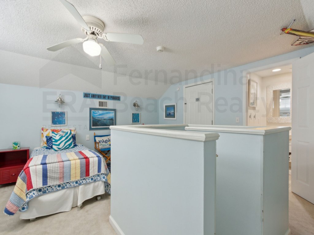 Redecorated Pet Friendly Home Vacation Rental in Fernandina Beach - RedAwning