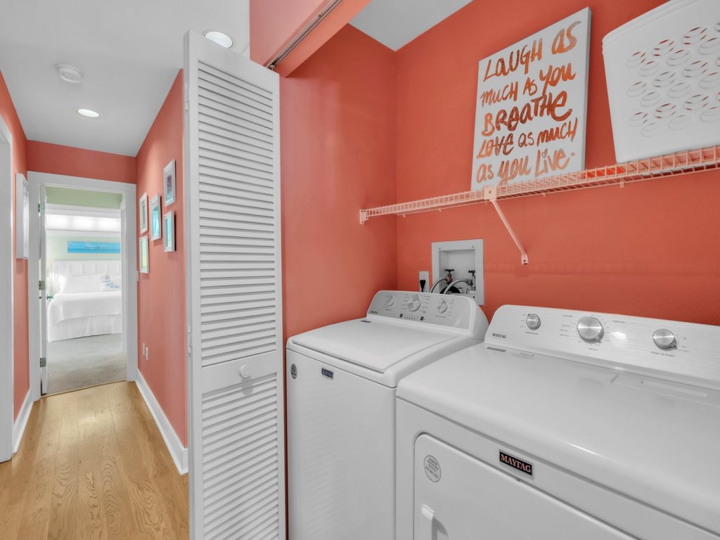 Coconut Cottage Vacation Rental in Anna Maria - RedAwning