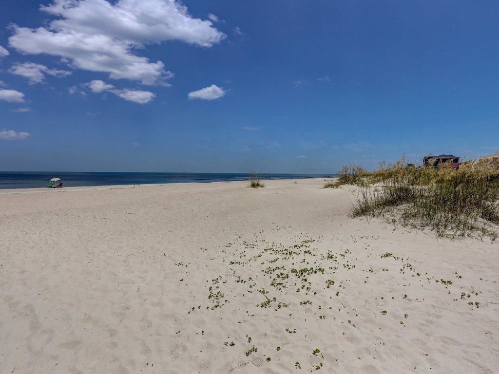Coral Sands Beautiful Condominium Vacation Rental in Fernandina Beach - RedAwning