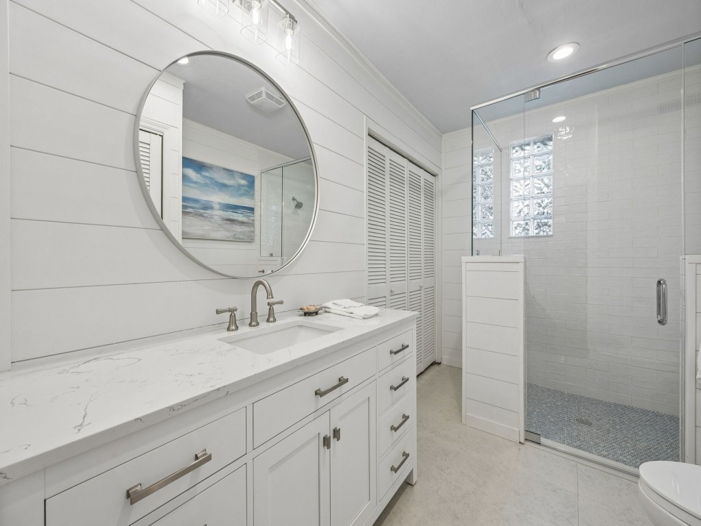 Dog Friendly Ground Level Duplex Vacation Rental in Fernandina Beach - RedAwning