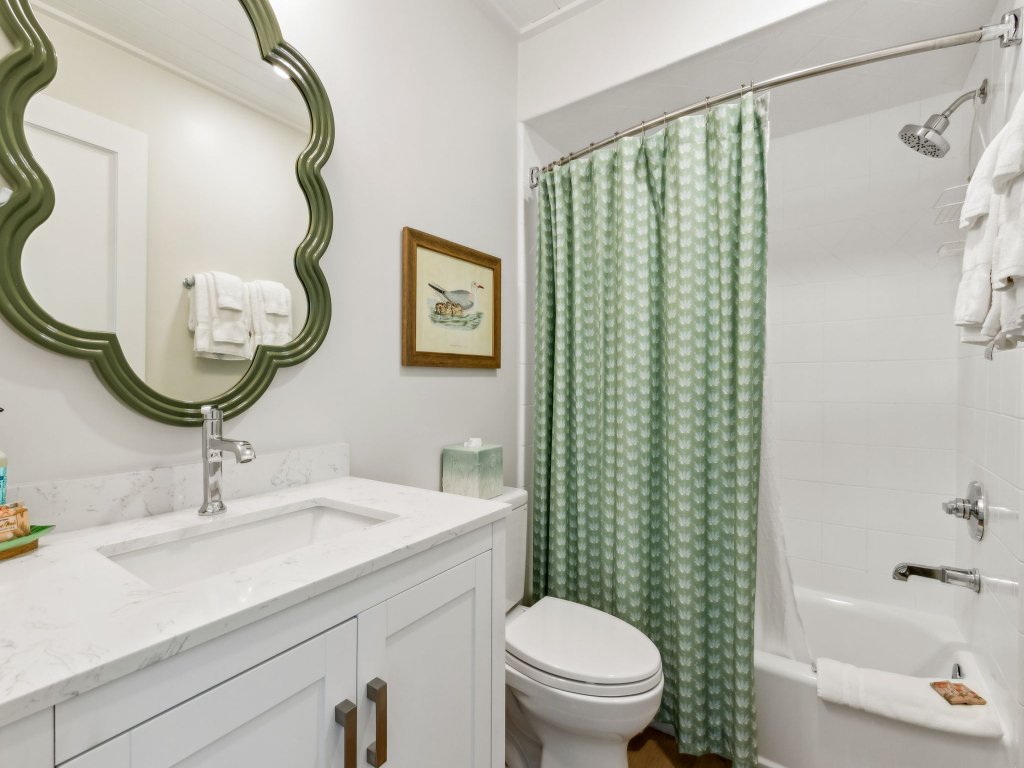 Multi-level Seaside Residence Vacation Rental in Fernandina Beach - RedAwning
