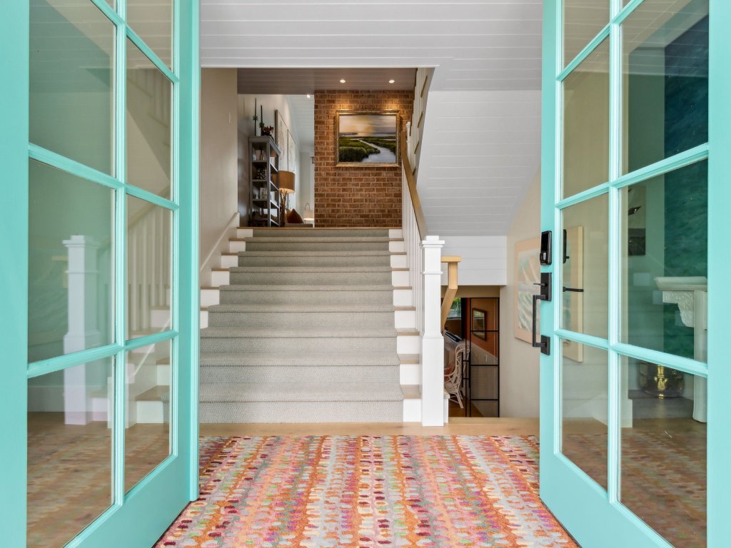 Multi-level Seaside Residence Vacation Rental in Fernandina Beach - RedAwning