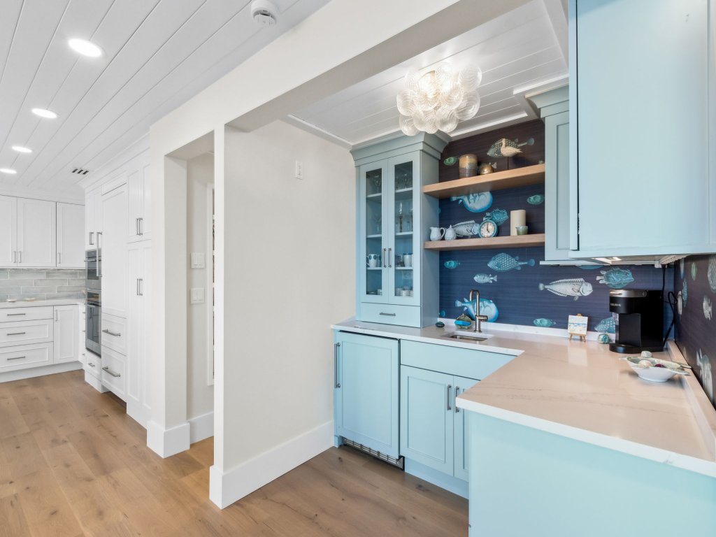 Multi-level Seaside Residence Vacation Rental in Fernandina Beach - RedAwning