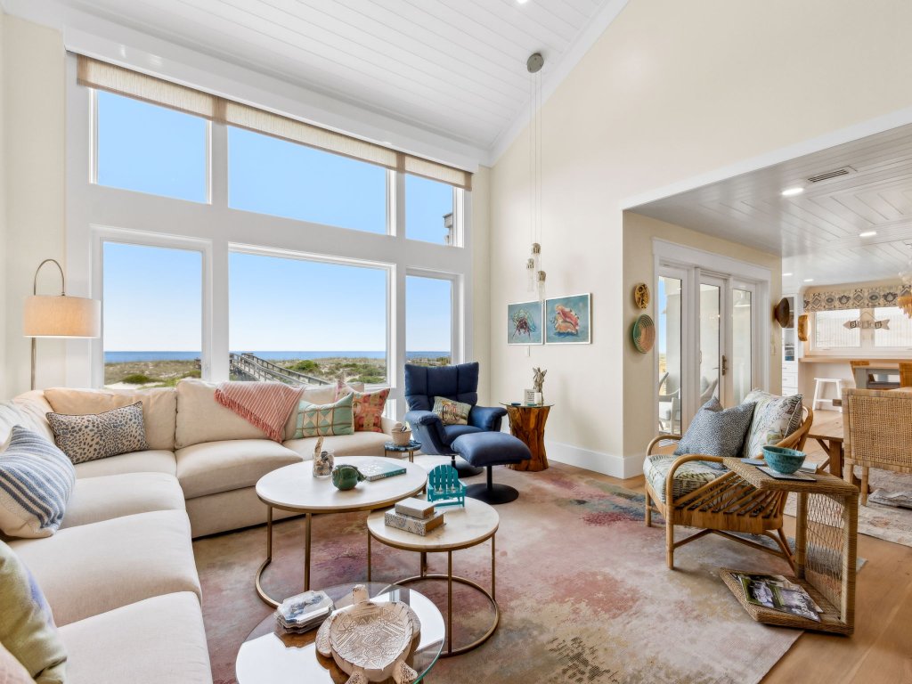 Multi-level Seaside Residence Vacation Rental in Fernandina Beach - RedAwning