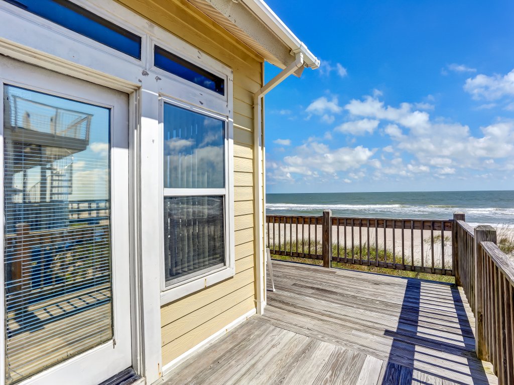 812 S Fletcher Ave Vacation Rental in Fernandina Beach - RedAwning