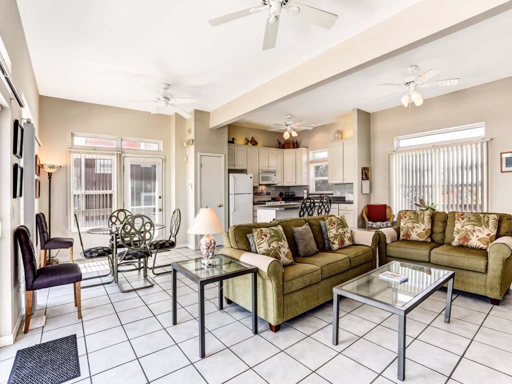 812 S Fletcher Ave Vacation Rental in Fernandina Beach - RedAwning