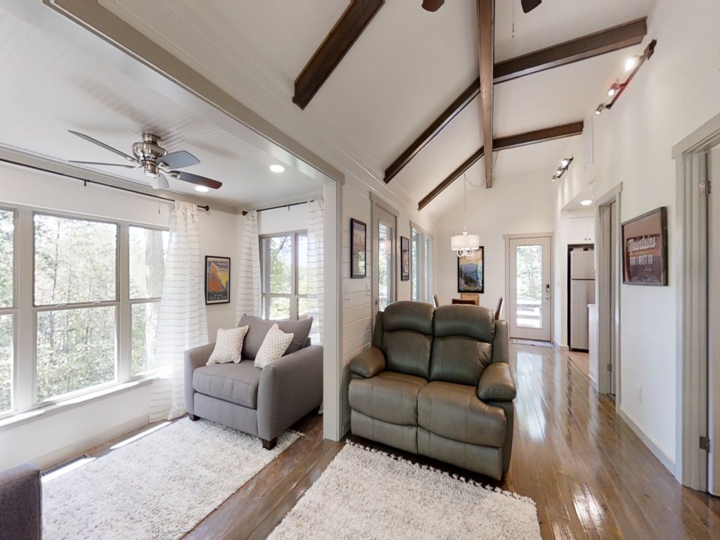 Happy Camper Vacation Rental in Sevierville - RedAwning