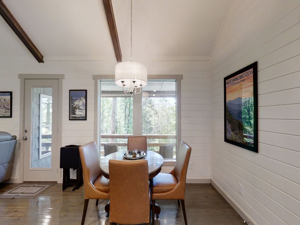 Happy Camper Vacation Rental in Sevierville - RedAwning