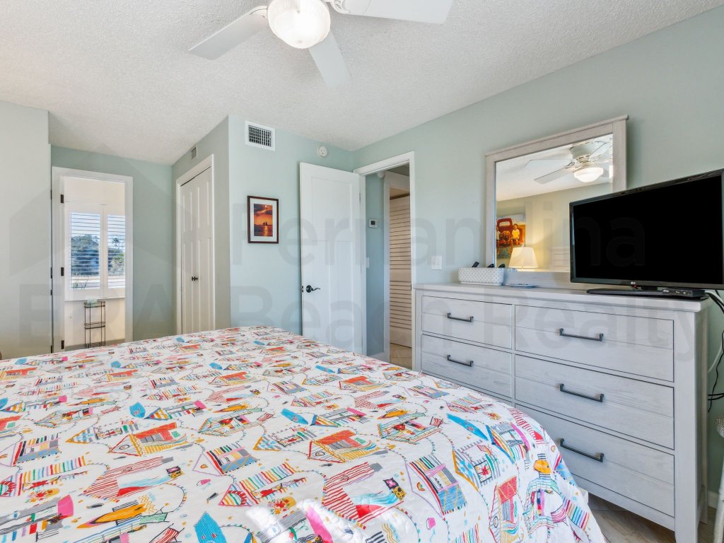 South Fletcher Spacious Family Friendly Home Vacation Rental in Fernandina Beach - RedAwning