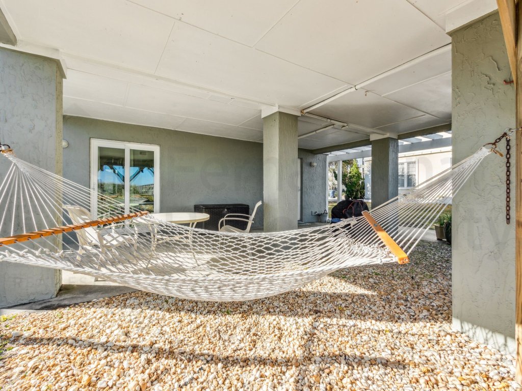 South Fletcher Spacious Family Friendly Home Vacation Rental in Fernandina Beach - RedAwning