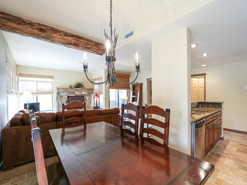 Silver Bear 22 Pet-Friendly, Cozy, Underground Parking, Walk to Canyon Lodge Vacation Rental in Mammoth Lakes - RedAwning