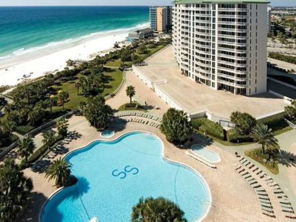 St. Croix 1406 Vacation Rental in Destin - RedAwning
