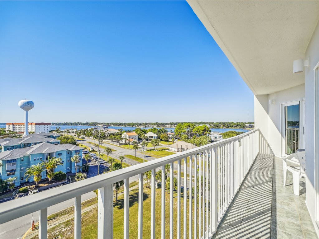 Seacrest 715AB is a 3 BR on the Gulf side of Okaloosa Island Vacation Rental in Fort Walton Beach - RedAwning