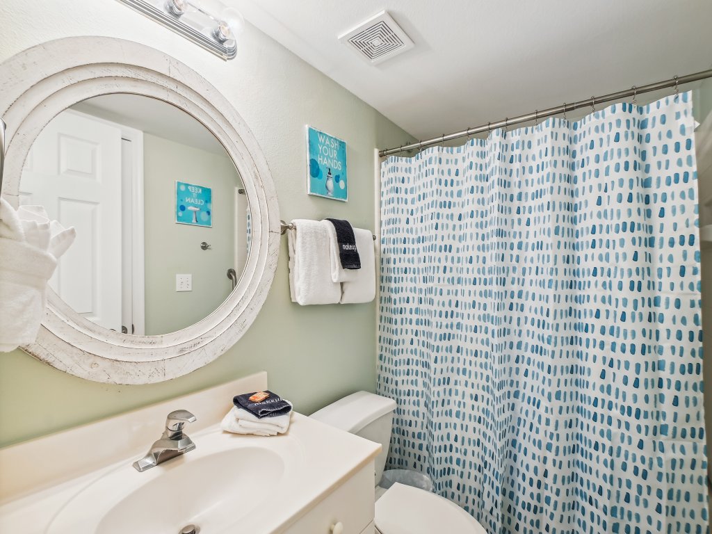 Seacrest 715AB is a 3 BR on the Gulf side of Okaloosa Island Vacation Rental in Fort Walton Beach - RedAwning