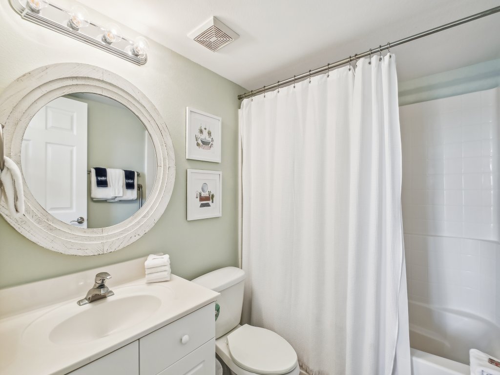 Seacrest 715AB is a 3 BR on the Gulf side of Okaloosa Island Vacation Rental in Fort Walton Beach - RedAwning