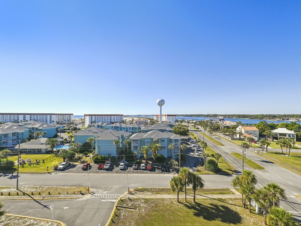 Seacrest 715AB is a 3 BR on the Gulf side of Okaloosa Island Vacation Rental in Fort Walton Beach - RedAwning