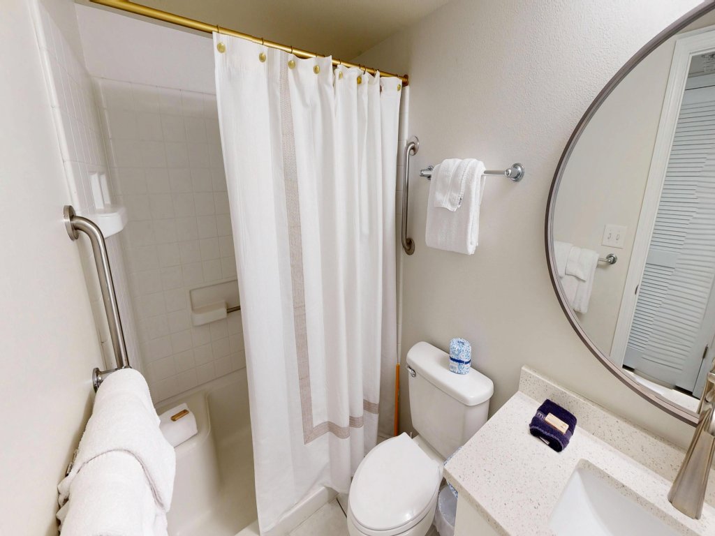Seacrest 701B is a 2 BR Gulf Front on Okaloosa Island Vacation Rental in Fort Walton Beach - RedAwning