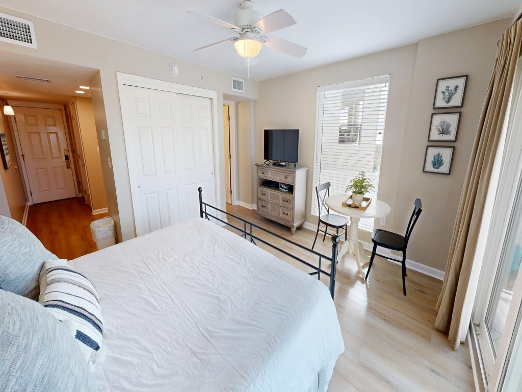 201AB Seacrest is a Gulf Front 3 BR Vacation Rental in Fort Walton Beach - RedAwning