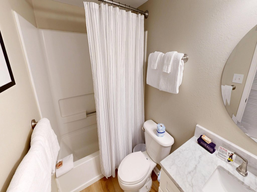 201AB Seacrest is a Gulf Front 3 BR Vacation Rental in Fort Walton Beach - RedAwning