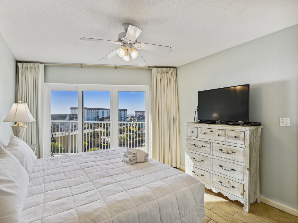 Seacrest 502 is a 2 BR Gulf Front on Okaloosa Island Vacation Rental in Fort Walton Beach - RedAwning