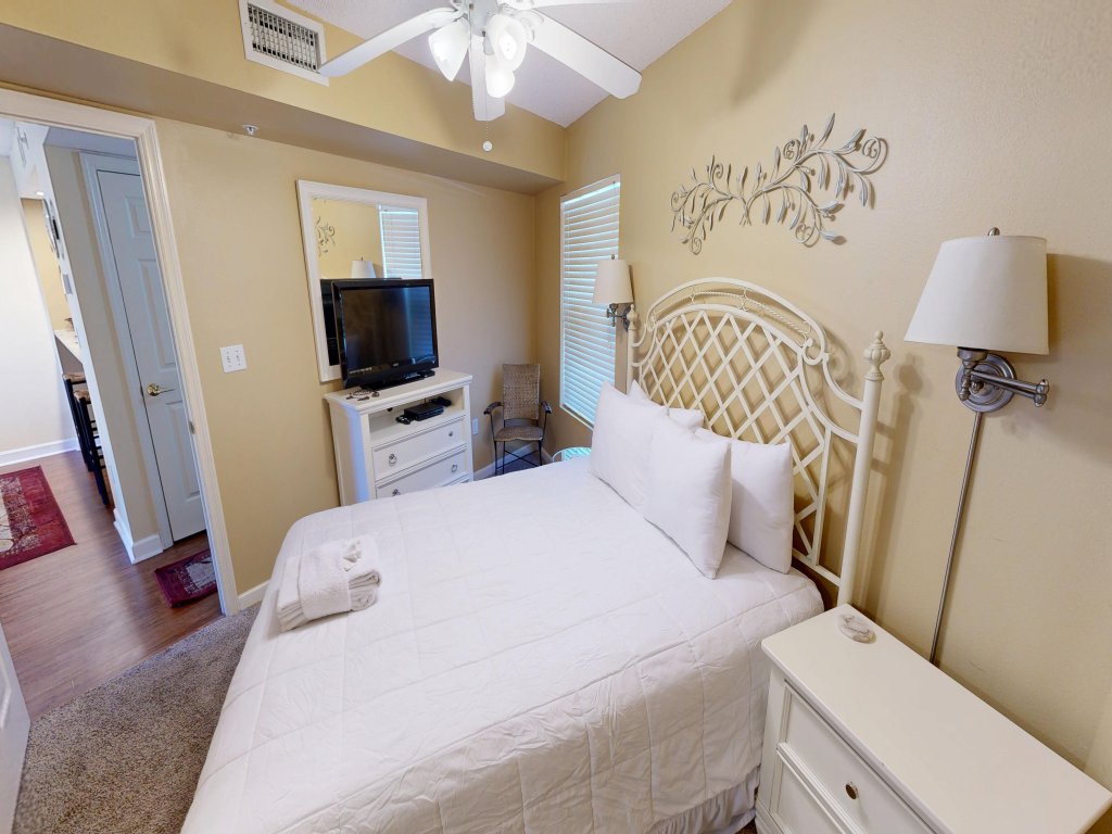 Seacrest 514 is a 2 BR Gulfside on Okaloosa Island Vacation Rental in Fort Walton Beach - RedAwning