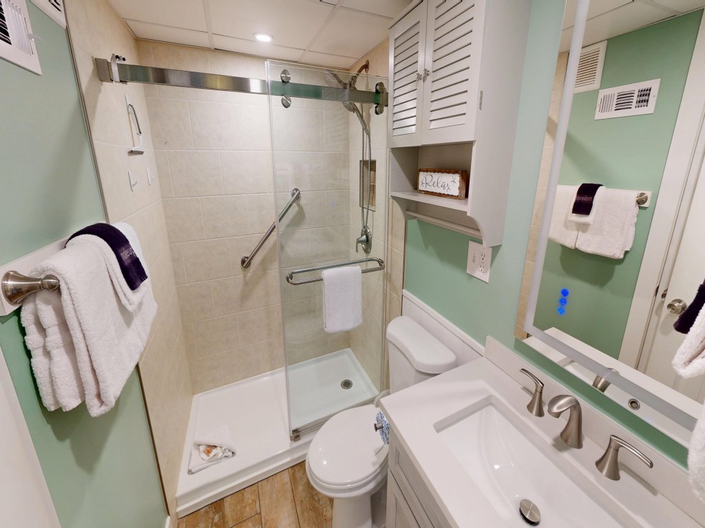 Venus 112 - Ground Floor 2 BR easy access to the beach and pool Vacation Rental in Fort Walton Beach - RedAwning