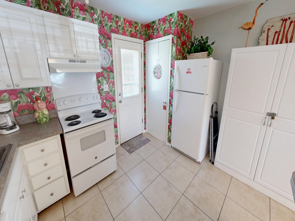 Venus 201 - 2nd Floor 2 BR Sleeps with Gulf Access on Okaloosa Island Vacation Rental in Fort Walton Beach - RedAwning
