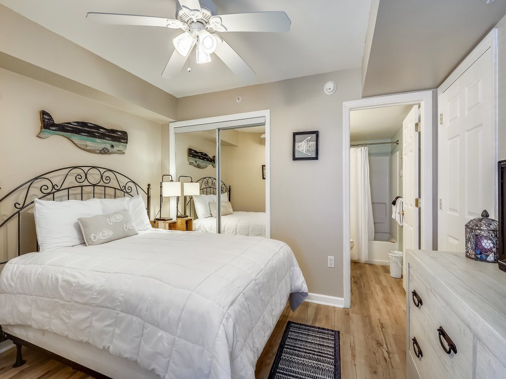 Seacrest 610 is a 2 BR Gulfside on Okaloosa Island Vacation Rental in Fort Walton Beach - RedAwning