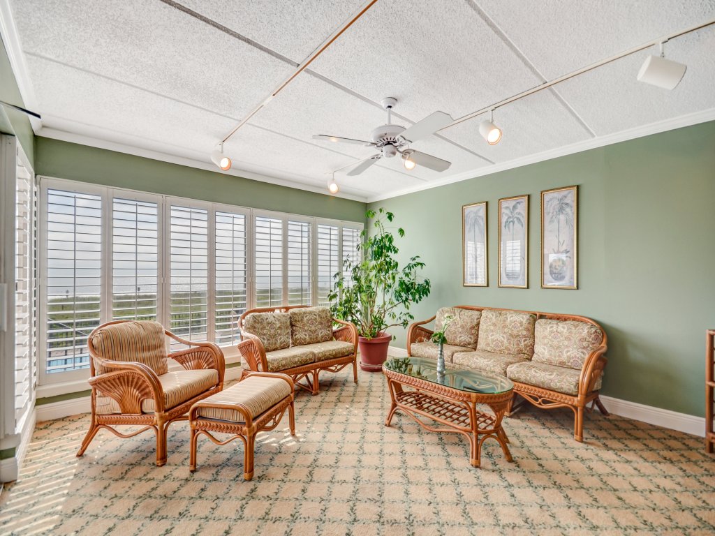Recently Renovated Ocean Front Condo Vacation Rental in Fernandina Beach - RedAwning