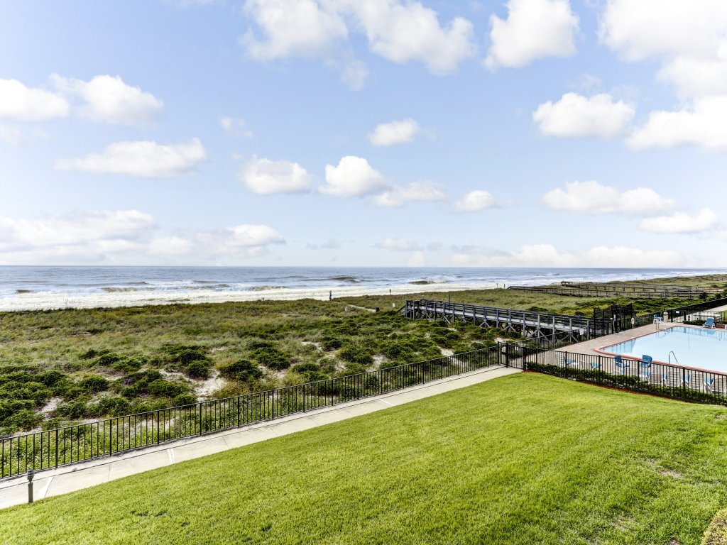 Recently Renovated Ocean Front Condo Vacation Rental in Fernandina Beach - RedAwning