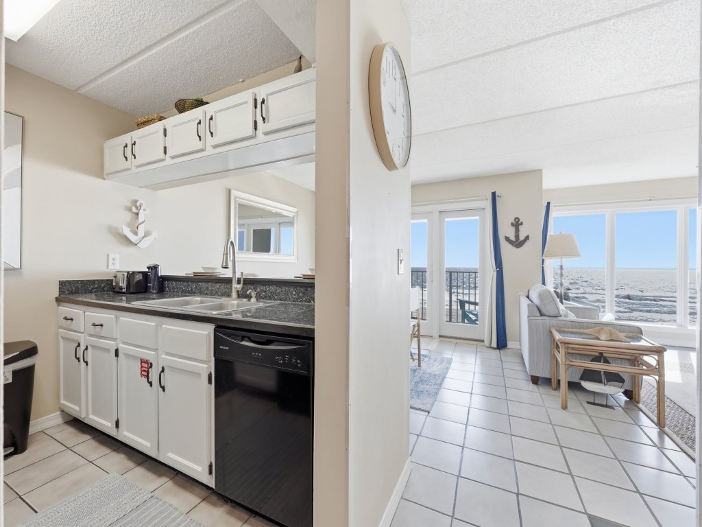 Tropical Condo with Spectacular Ocean Sunrises Views Vacation Rental in Fernandina Beach - RedAwning
