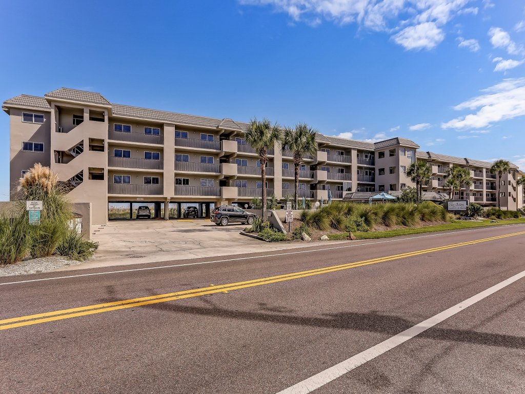 Brilliantly Decorated Condo for Your Perfect Beach Escape Vacation Rental in Fernandina Beach - RedAwning