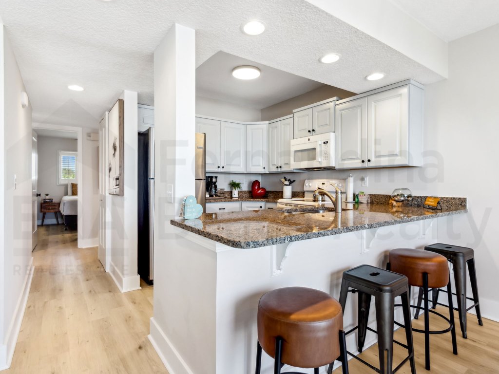 Brilliantly Decorated Condo for Your Perfect Beach Escape Vacation Rental in Fernandina Beach - RedAwning