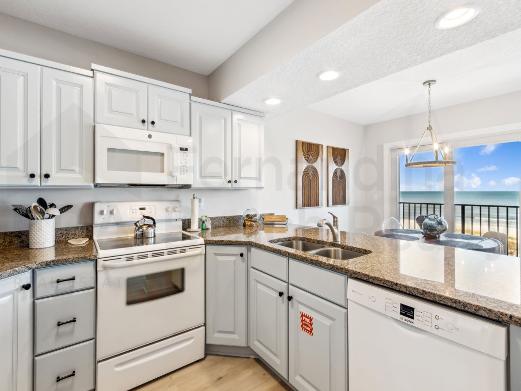 Brilliantly Decorated Condo for Your Perfect Beach Escape Vacation Rental in Fernandina Beach - RedAwning