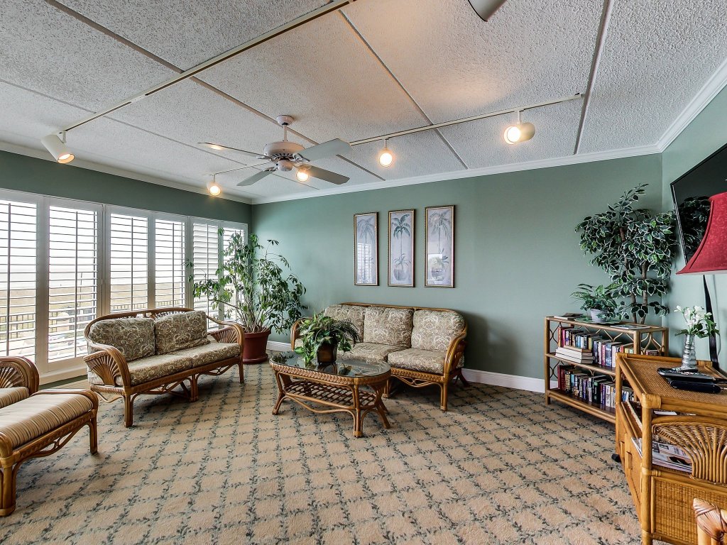 Tropical Paradise Condo with Corner Shore View Vacation Rental in Fernandina Beach - RedAwning