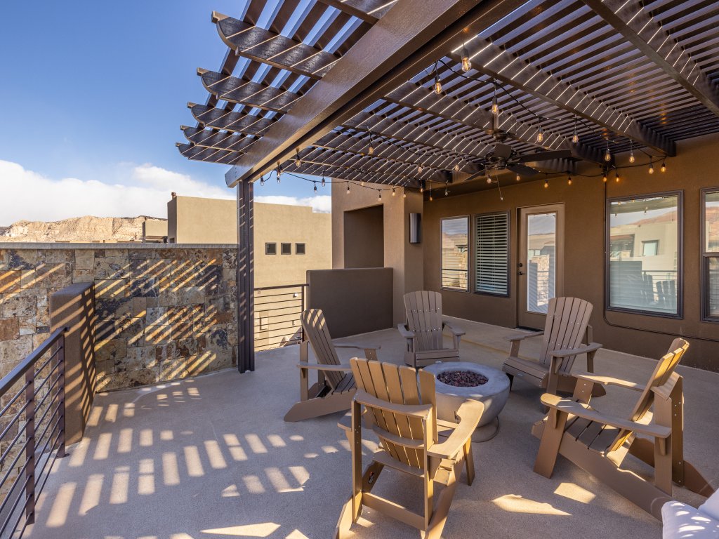 Red Rock & Turned Wood Escape Vacation Rental in St. George - RedAwning