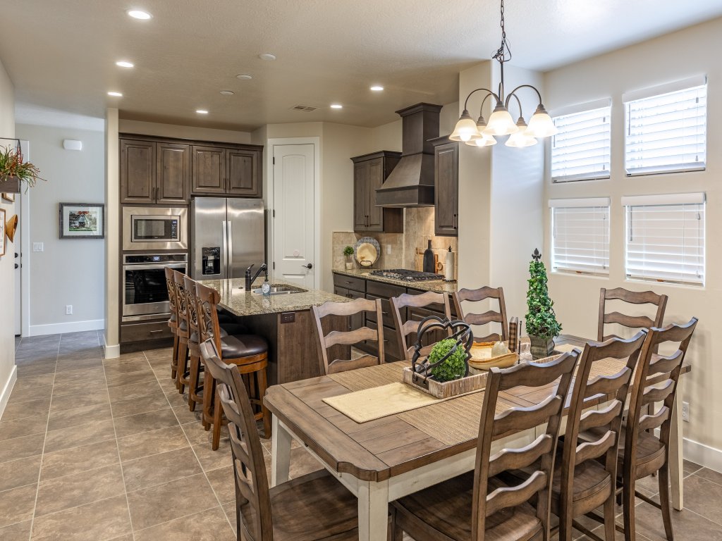 Red Rock & Turned Wood Escape Vacation Rental in St. George - RedAwning