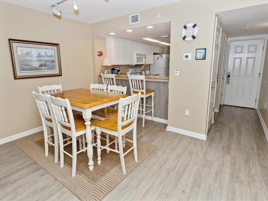 Seacrest 604 is a 2 BR Gulf Front on Okaloosa Island Vacation Rental in Fort Walton Beach - RedAwning