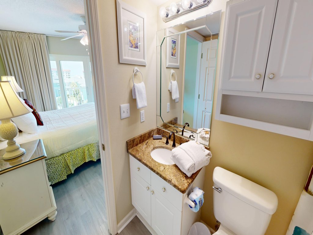 Seacrest 509 is a 2 BR Gulfside on Okaloosa Island Vacation Rental in Fort Walton Beach - RedAwning